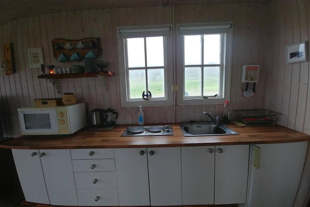 Cosy Cottage-Alfabakki-With Hot Tub Stori-Bakki ภายนอก รูปภาพ