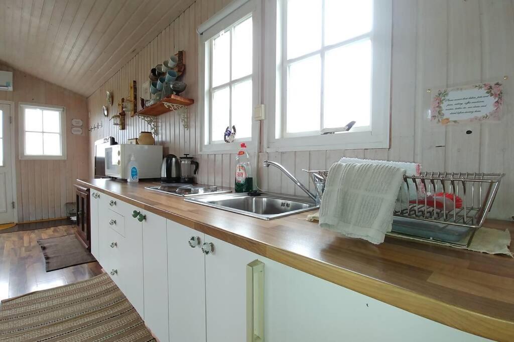 Cosy Cottage-Alfabakki-With Hot Tub Stori-Bakki ภายนอก รูปภาพ